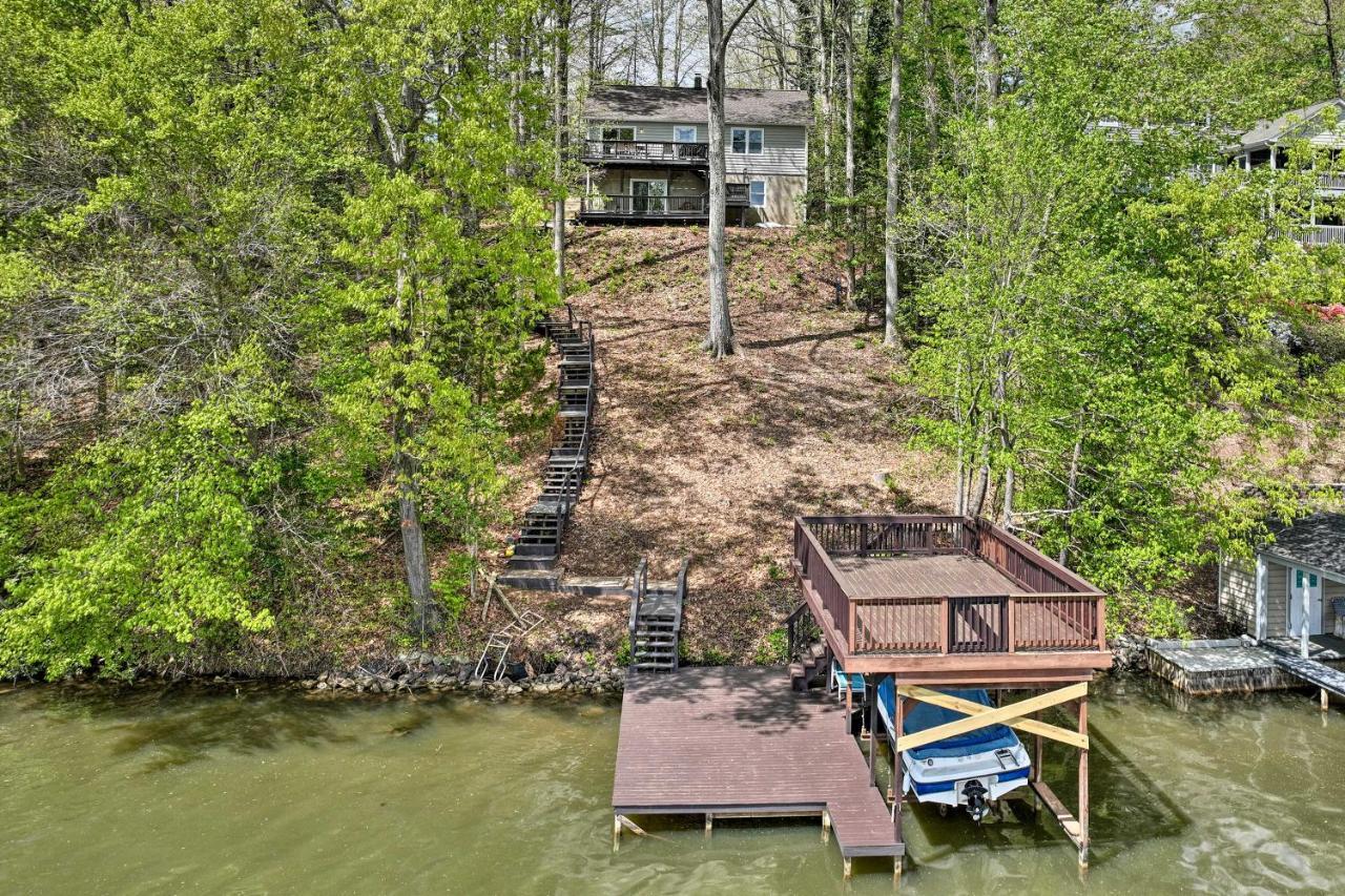 Waterfront Cottage With Boat Dock And 3 Decks! Bracey 외부 사진